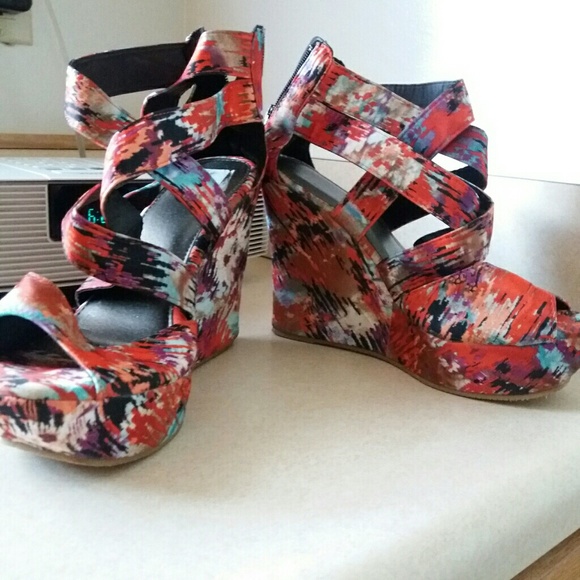 Multi-Color wedges (orange, bljk, purp) - Picture 3 of 4
