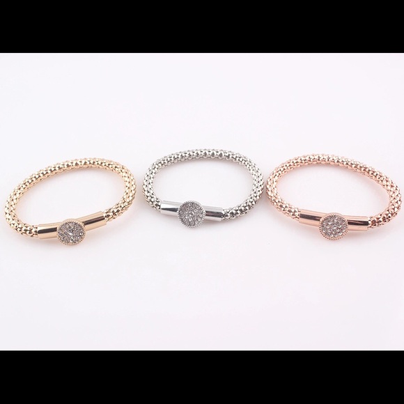 Sold on Merc - Picture 3 of 5