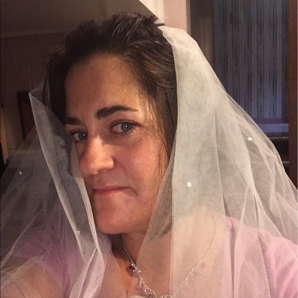Veil - Picture 2 of 3