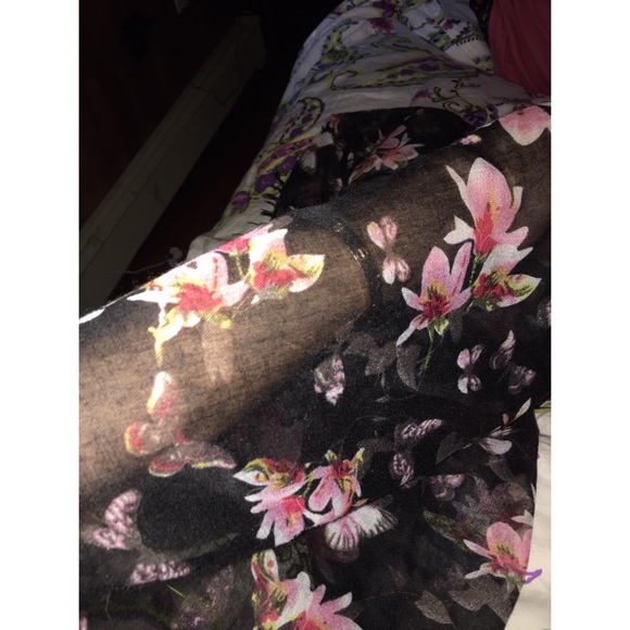 Cherry Blossom Kimono - Picture 4 of 4