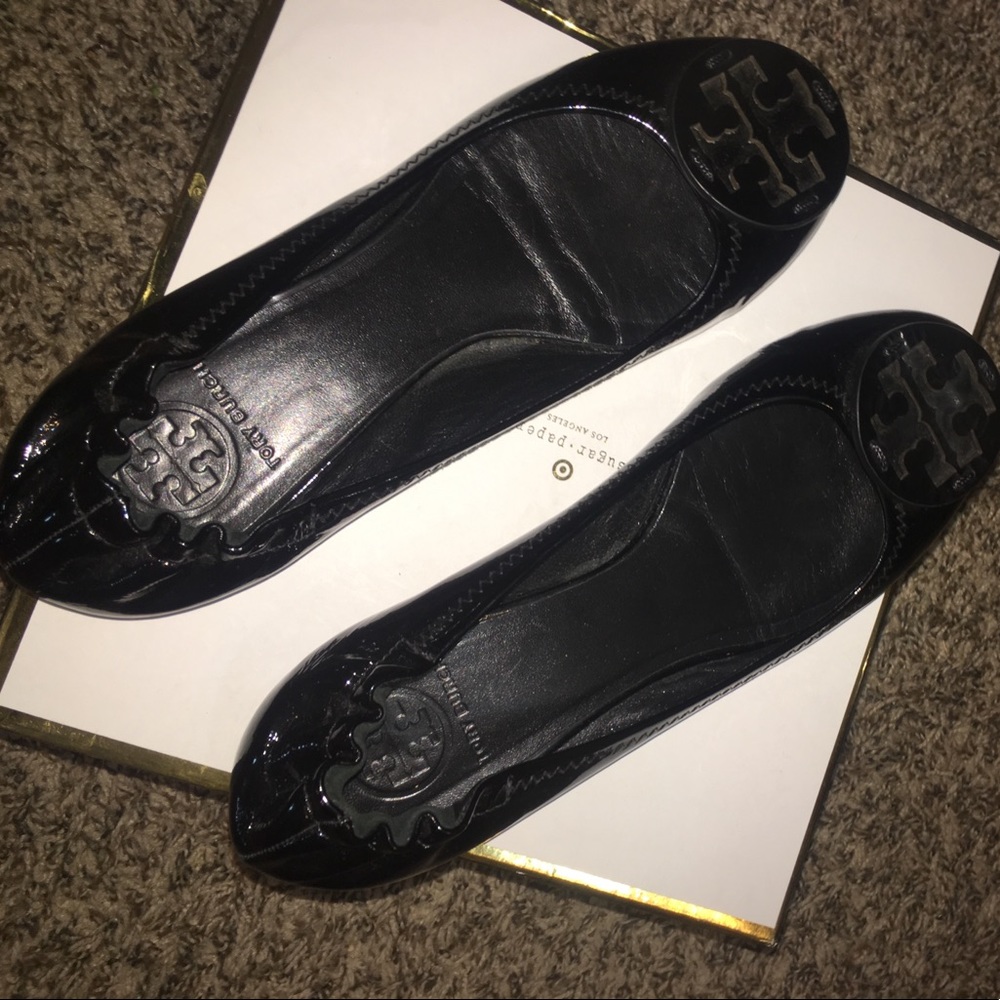 Tory Burch flats black new (make offer)