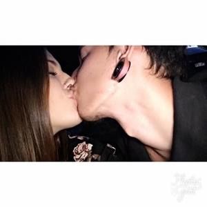 Meet your Posher, Akaysha