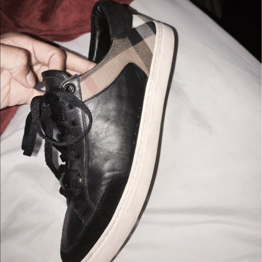 Burberry low tops