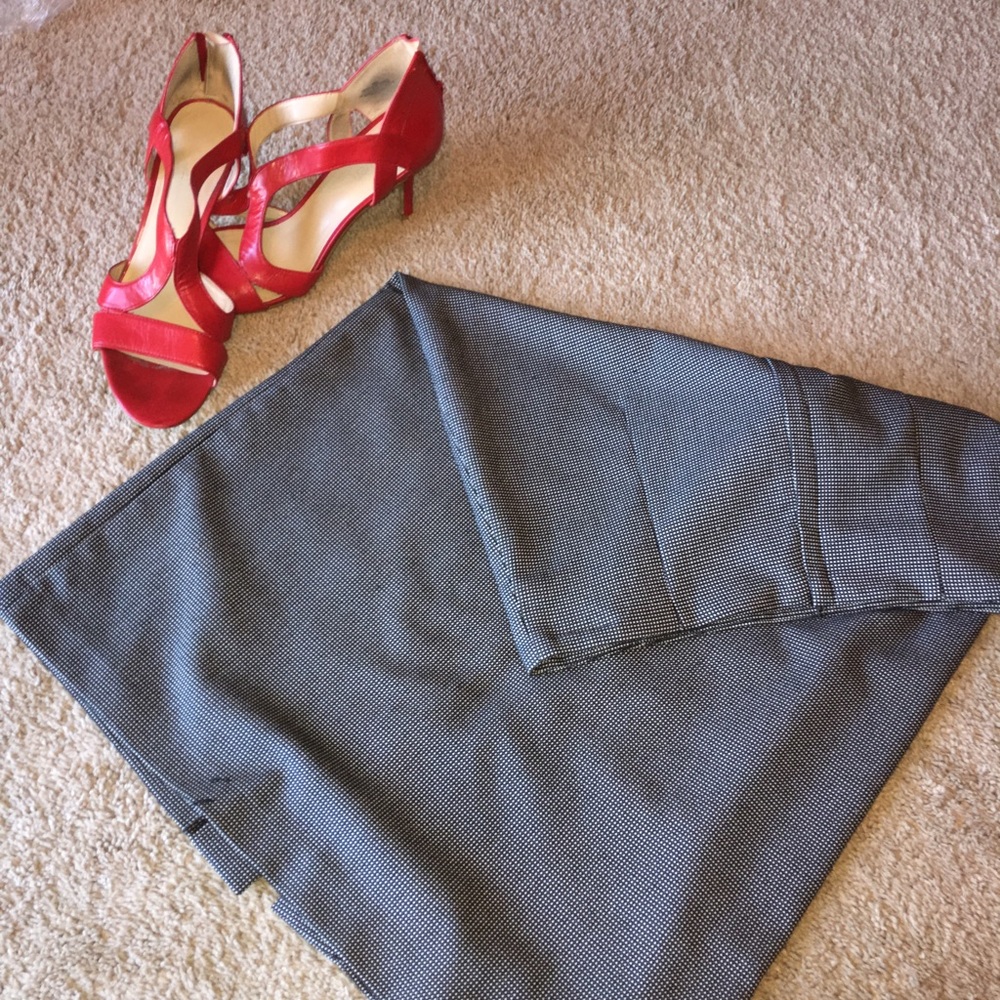 H&M Black & White Pencil Skirt