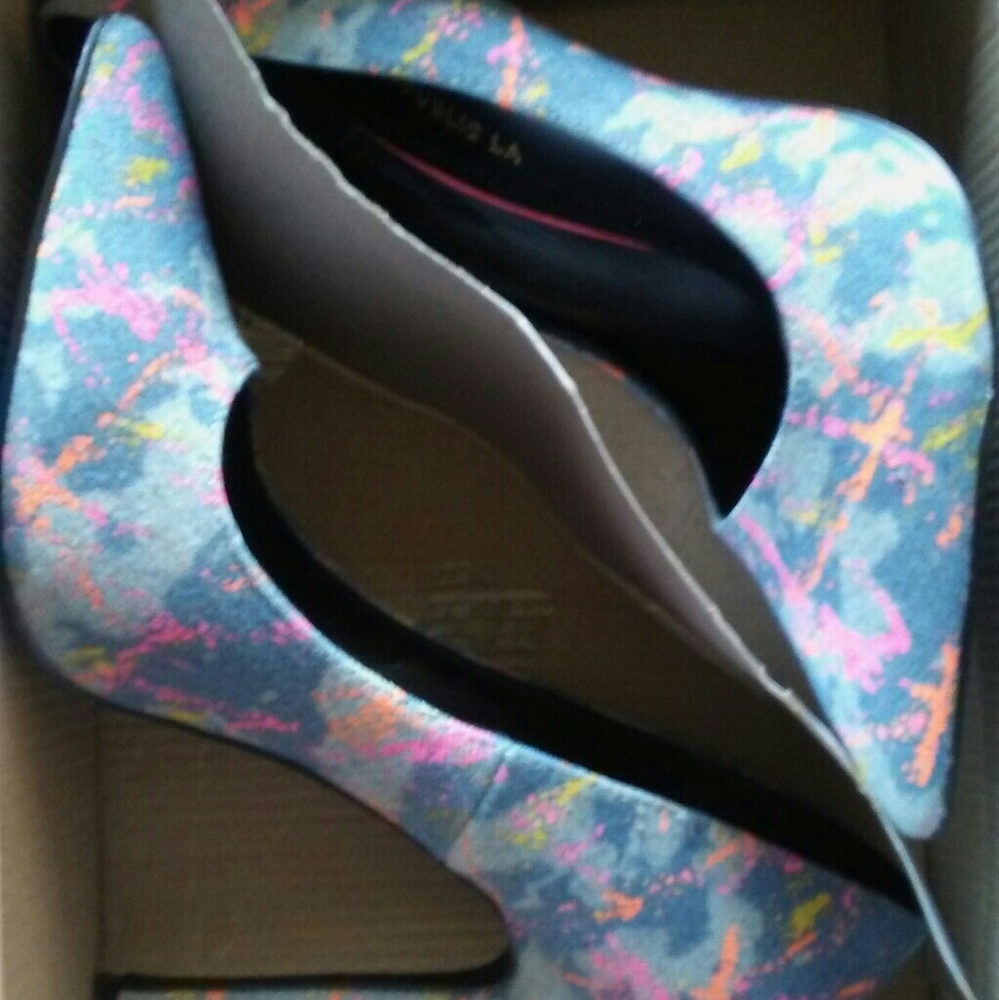 Paint splatter heels