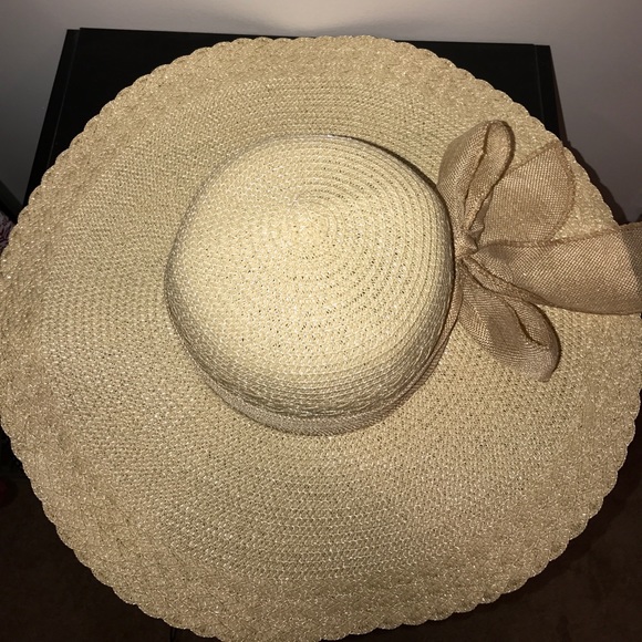 Large sun hat - Picture 4 of 4