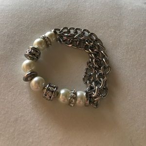 Pearl bracelet