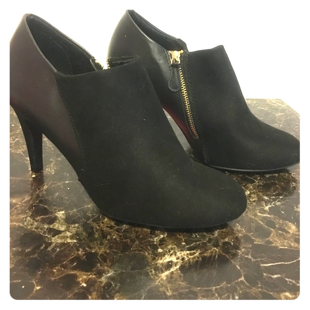 NOW ON SALE 🎉 NWT Dexflex Comfort Booties