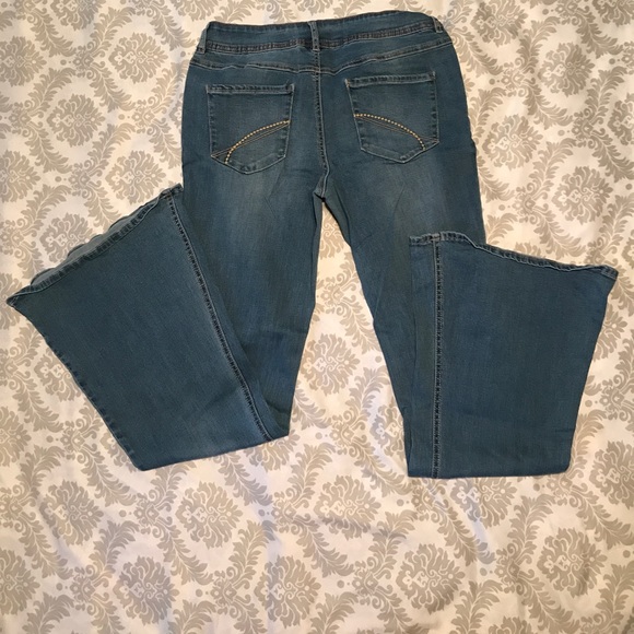 C Est. 1946 Denim women's flare bottom jean. Sz 10 - Picture 4 of 7
