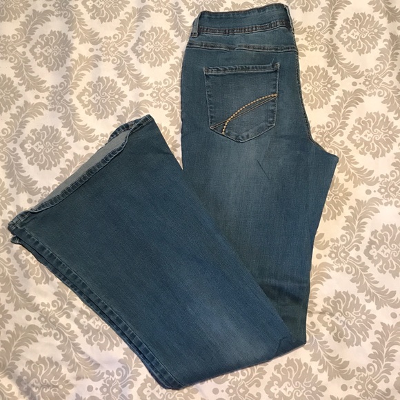 C Est. 1946 Denim women's flare bottom jean. Sz 10 - Picture 2 of 7