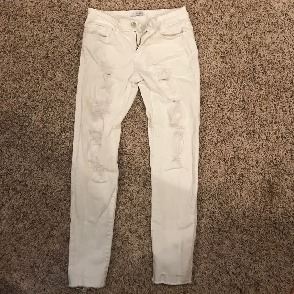 White Klique B Capris