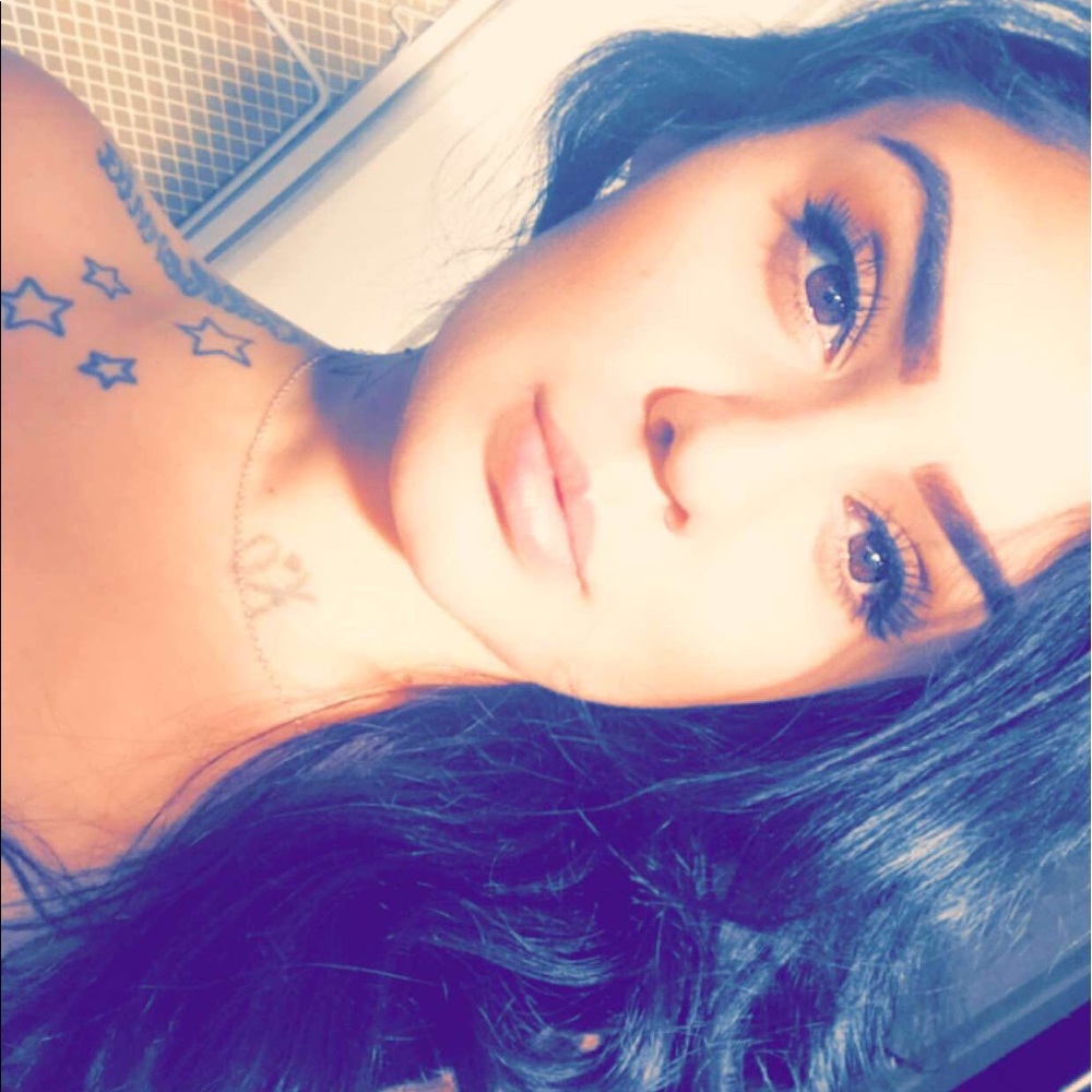 Meet your Posher, Ariel