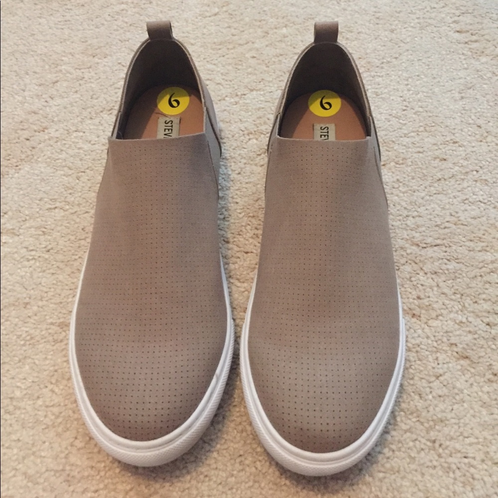 Steve Madden sneaks