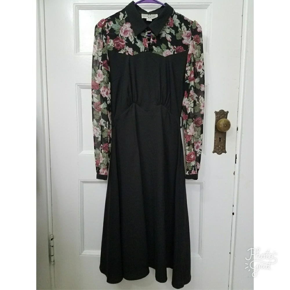 EUC Collectif Long Sleeve Collared Dress in Roses