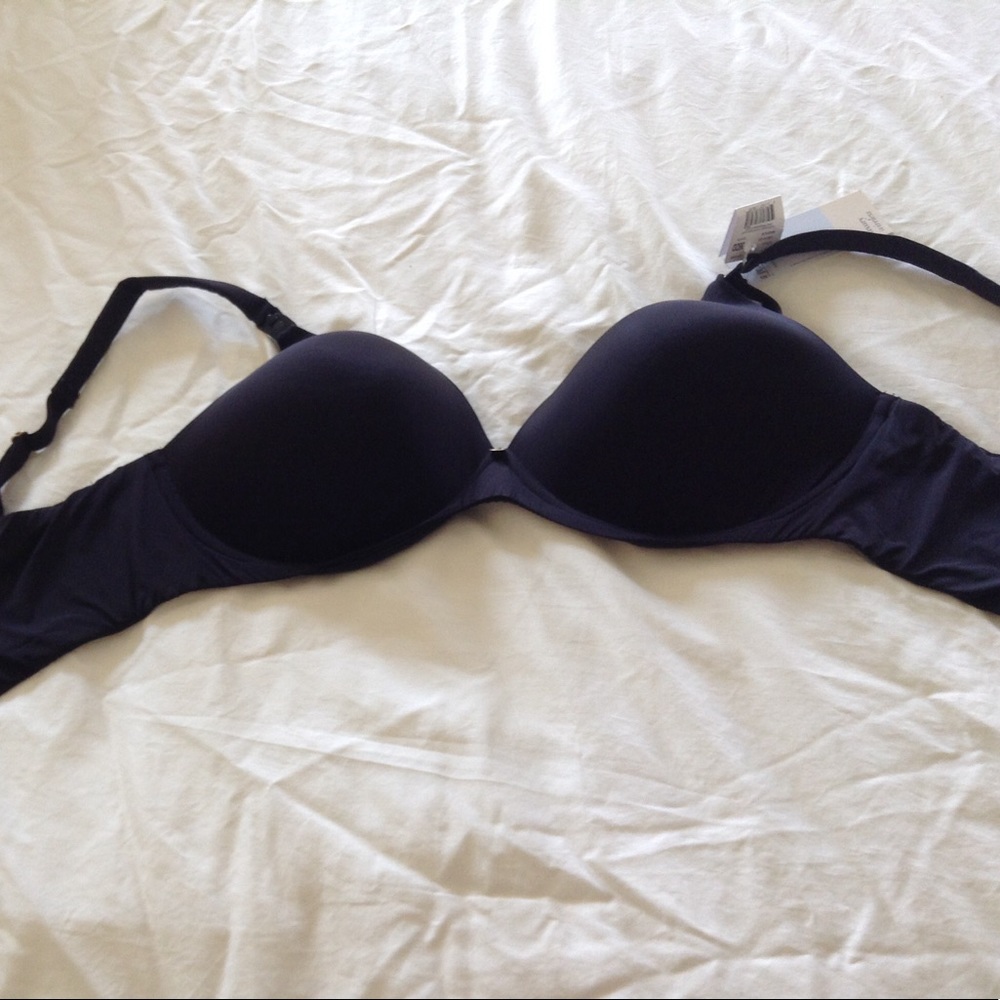 A black maternity bra from pea in a pod