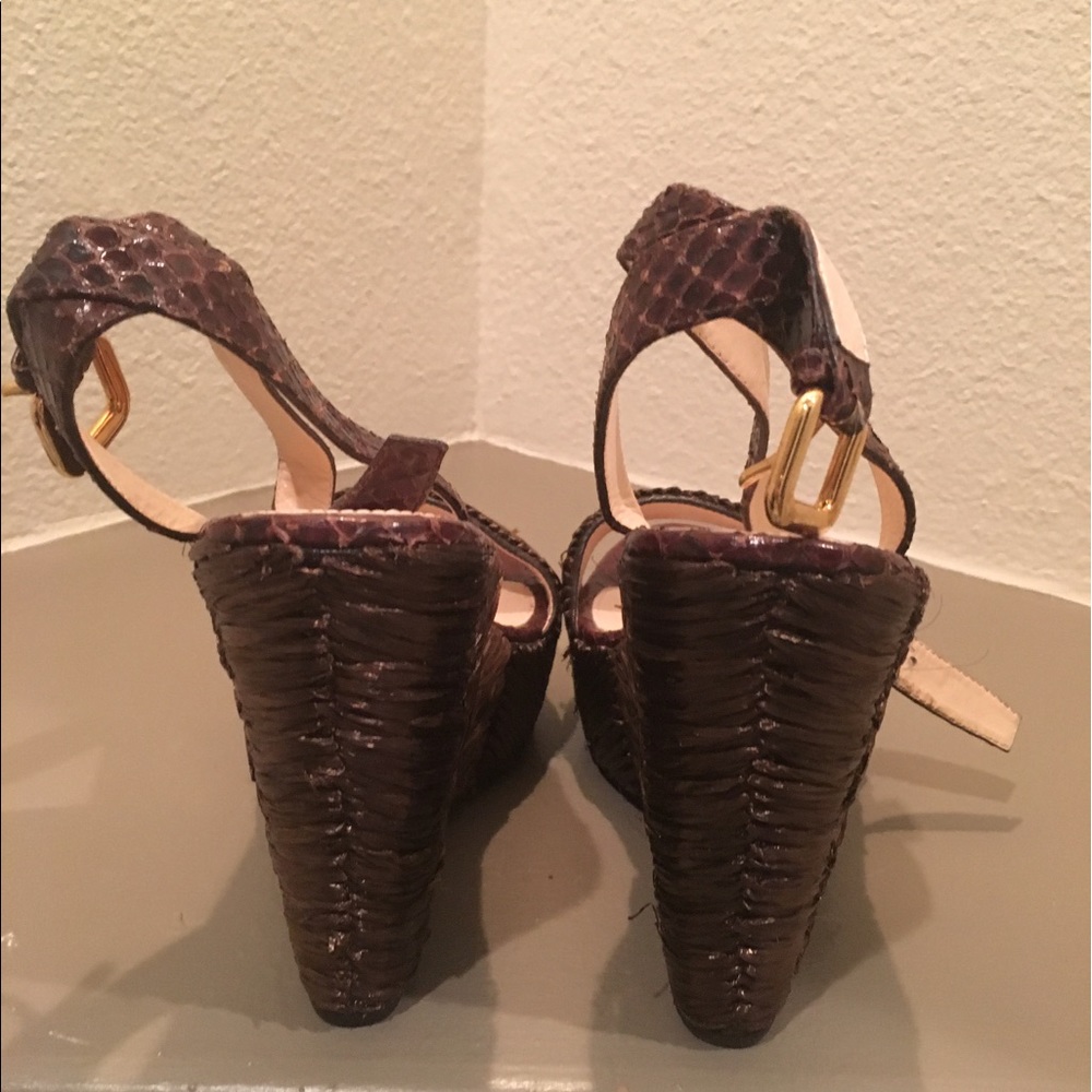 Adorable Prada brown raffia wedges!!! - Picture 4 of 8