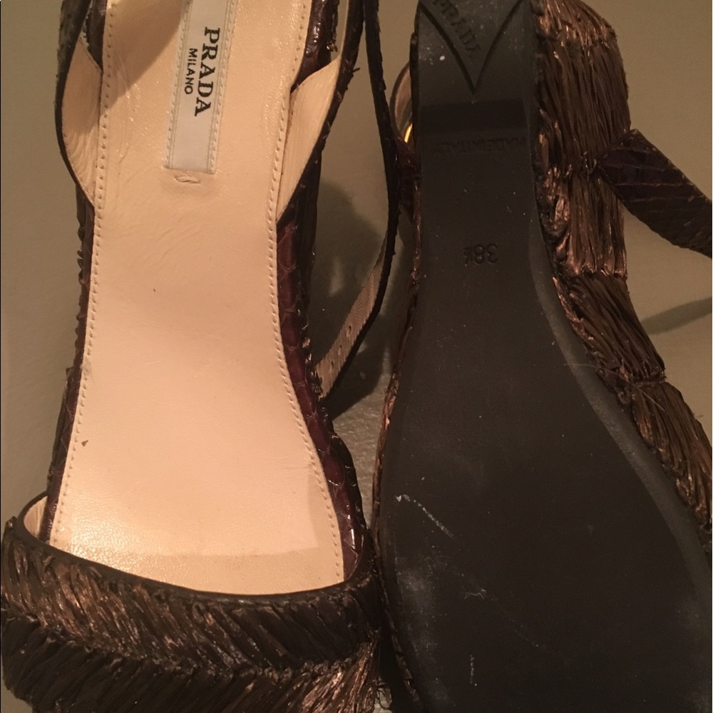 Adorable Prada brown raffia wedges!!! - Picture 5 of 8