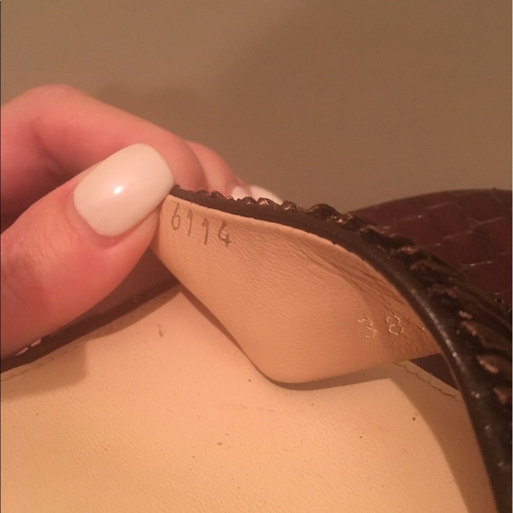 Adorable Prada brown raffia wedges!!! - Picture 7 of 8