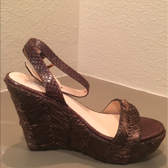 Adorable Prada brown raffia wedges!!! - Picture 3 of 8