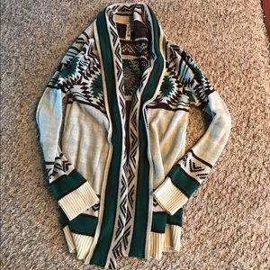 Cute Aztec Print Cardigan!