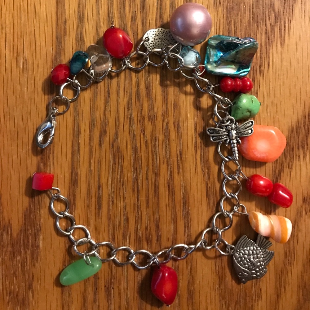CLOSET CLOSING - Charm Bracelet