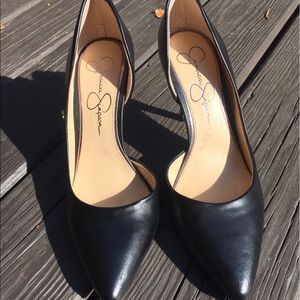 Jessica Simpson black stiletto size 7.5