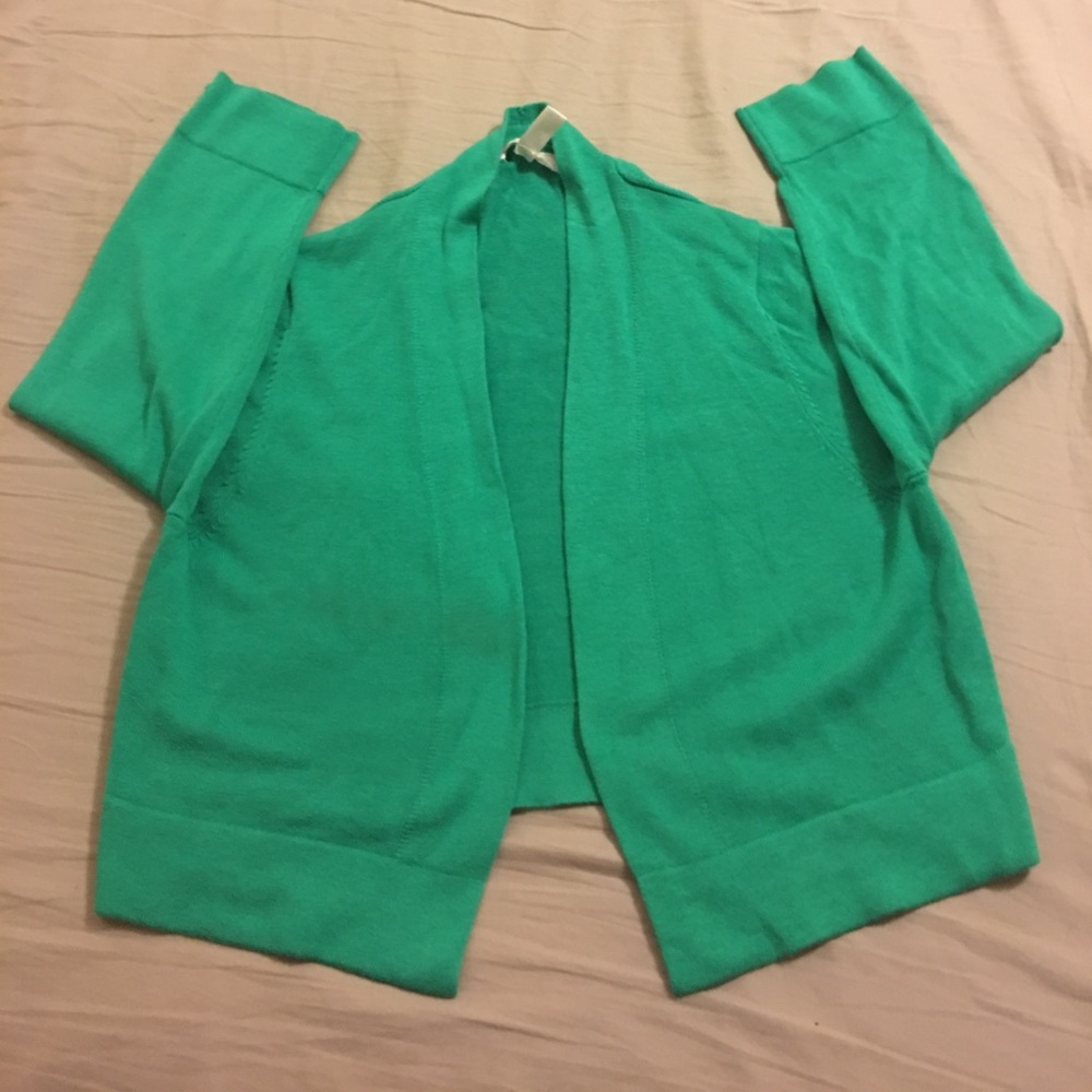 Dress Barn cropped green cardigan