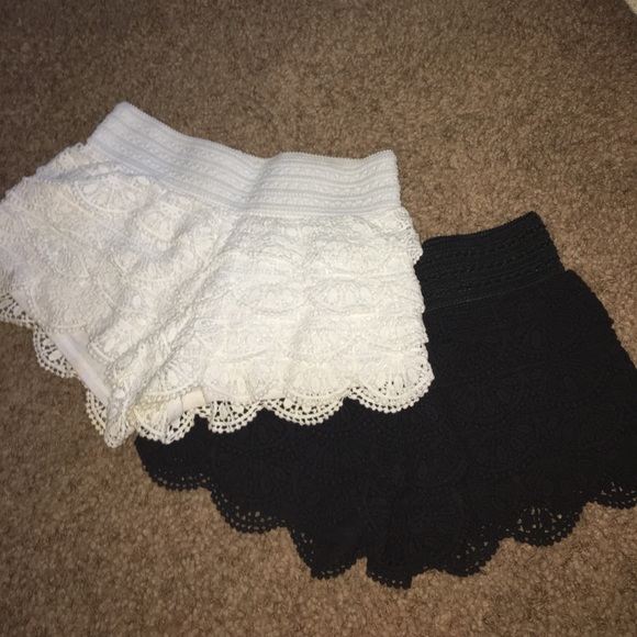 Black & white Lace shorts !!! - Picture 1 of 1
