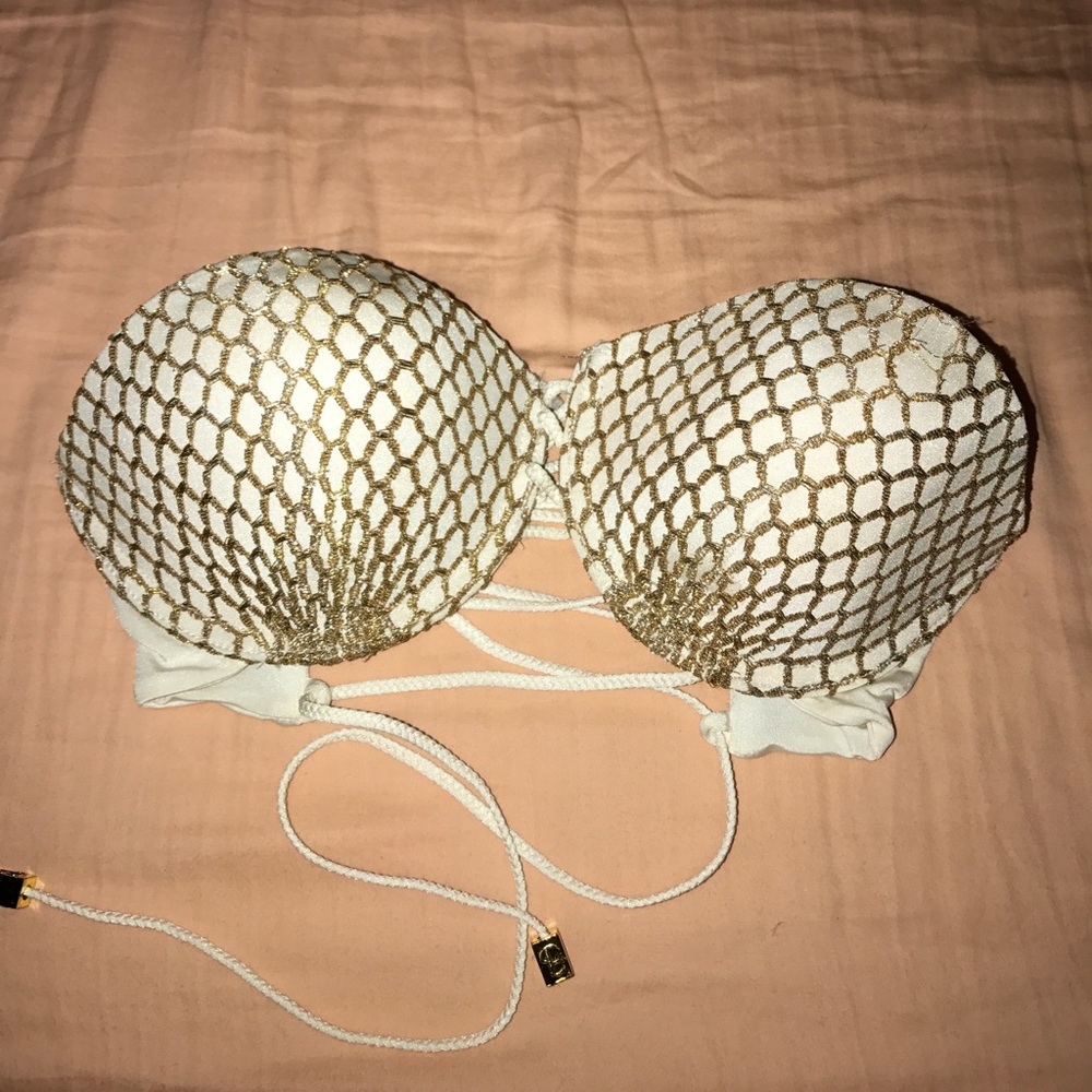 Beach Bunny strapless bikini top