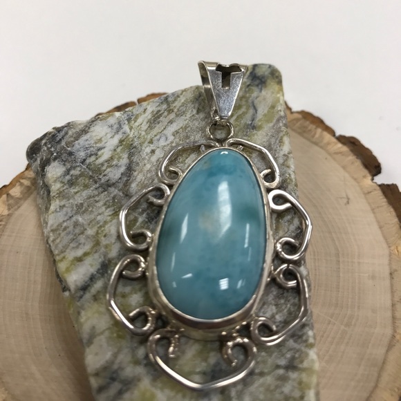 Necklace - Picture 4 of 8