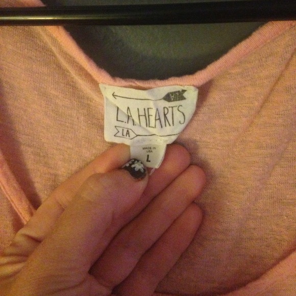 Pink tank top with a crochet pocket - Picture 2 of 2