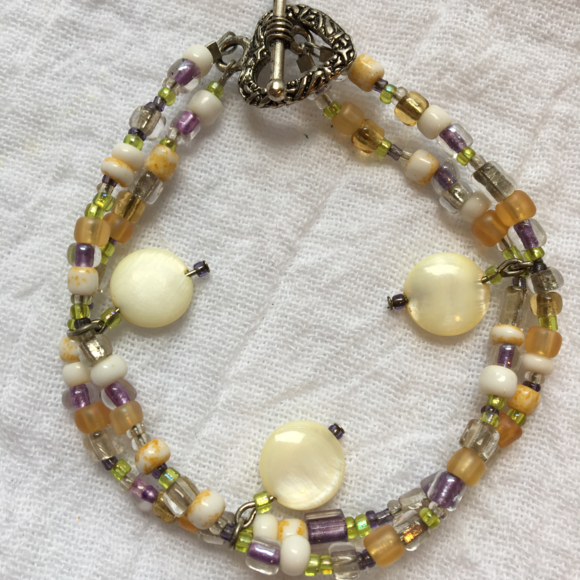 Necklace & Bracelet - White-Beige-Lavendar-Green - Picture 4 of 7