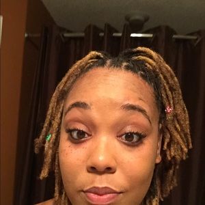 Meet your Posher, Andrea