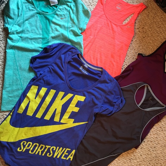 Workout shirts by Nike - Picture 1 of 7