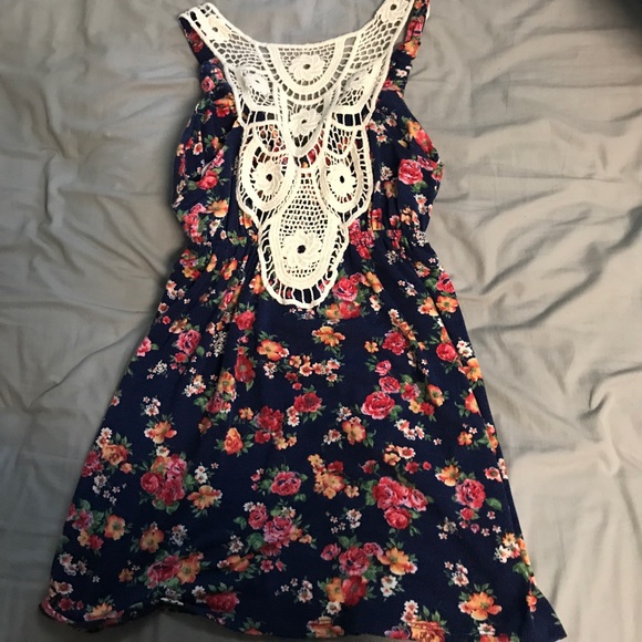 Tank top - Picture 3 of 3