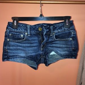 American Eagle 00 stretch shorts