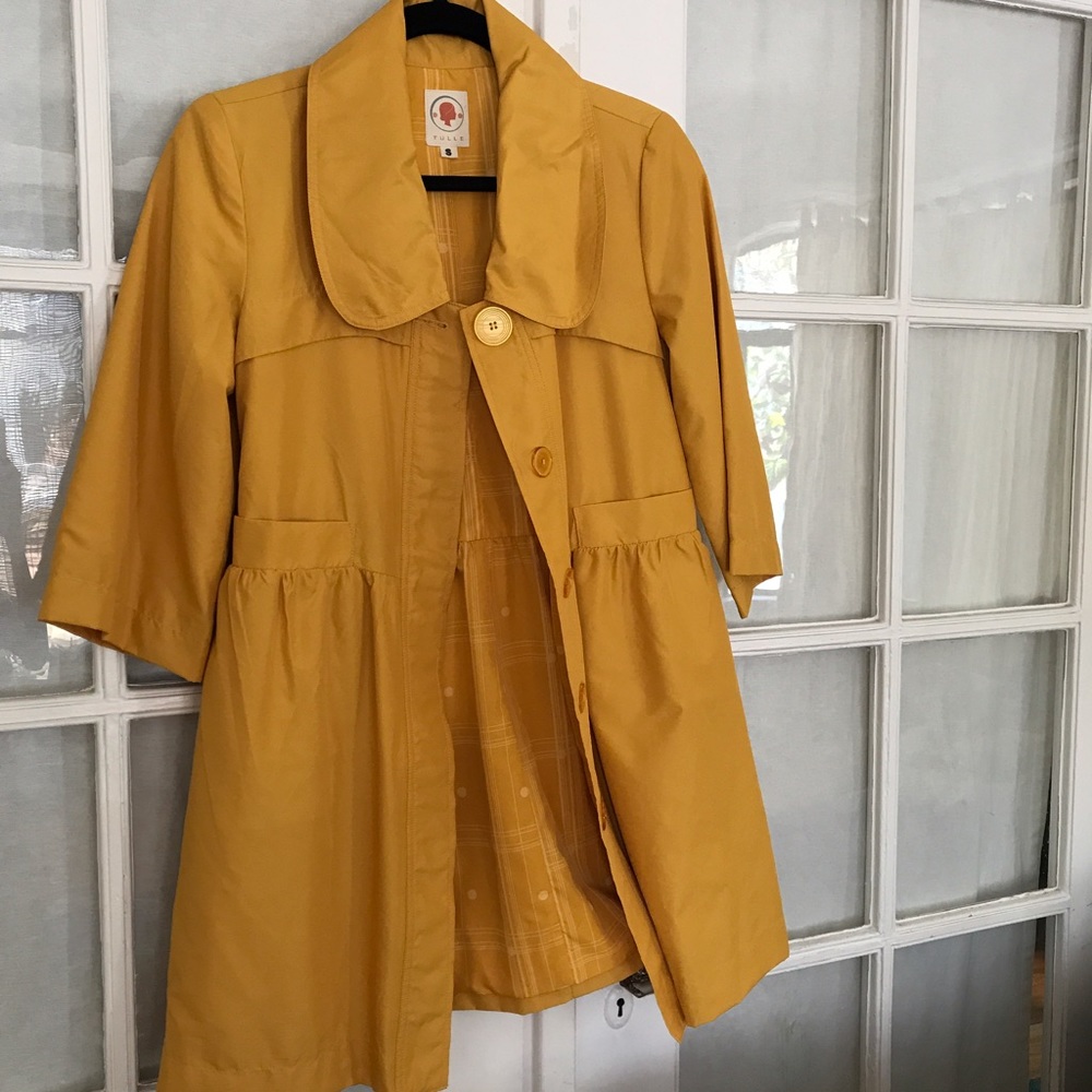 Light weight yellow coat