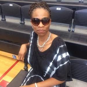 Meet your Posher, Yolanda