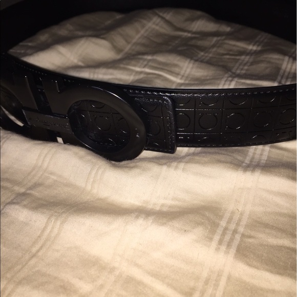 Ferrigamo belt all black - Picture 2 of 3