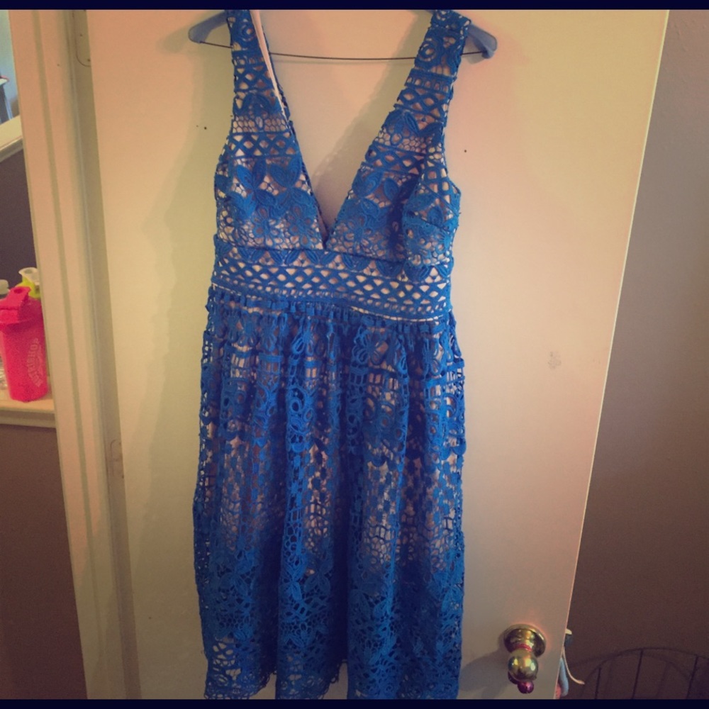 LuLu's Lace Midi Dress