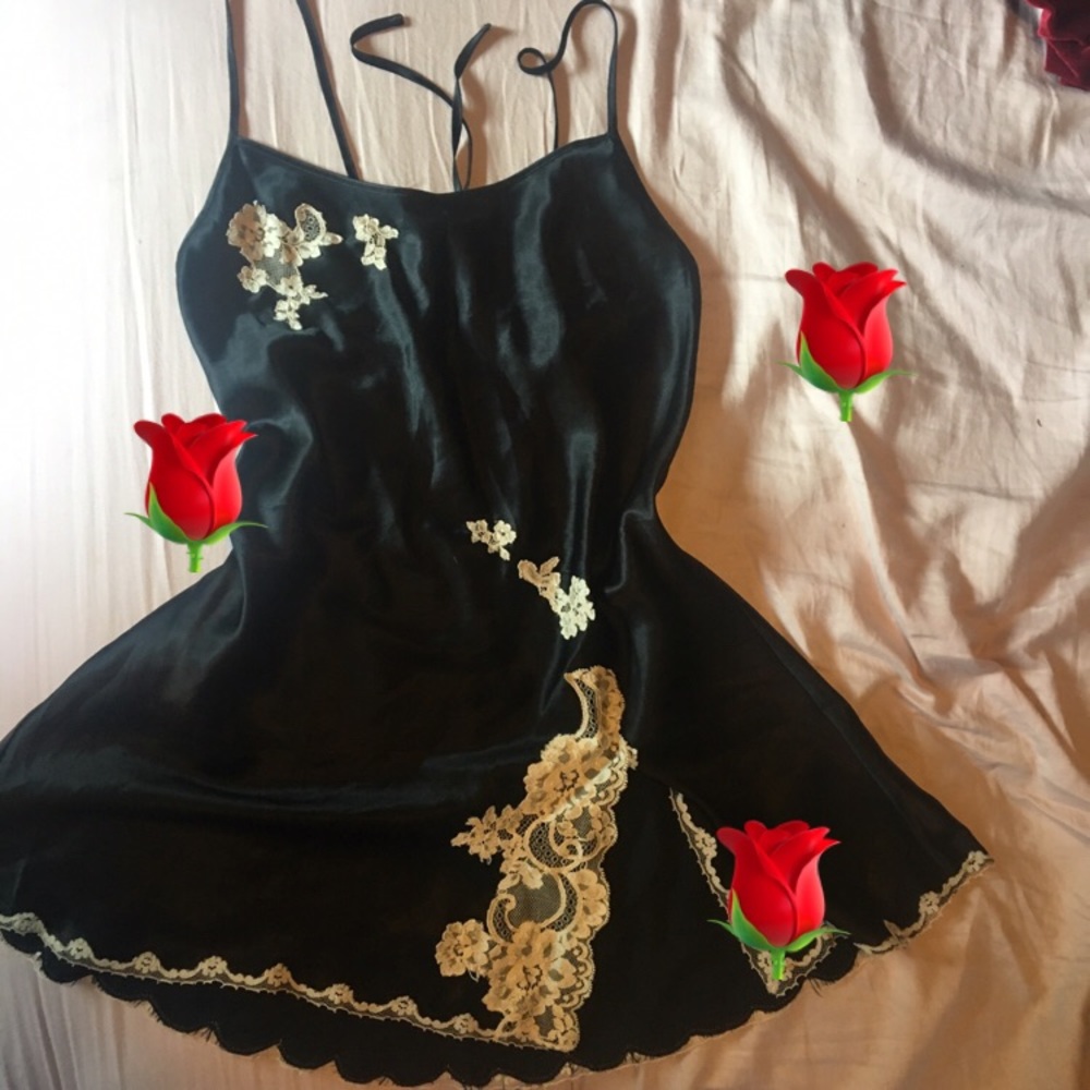 VICTORIA SECRET LINGERIE