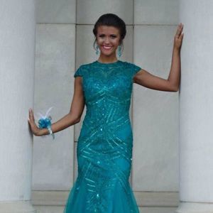 Meet your Posher, Anna