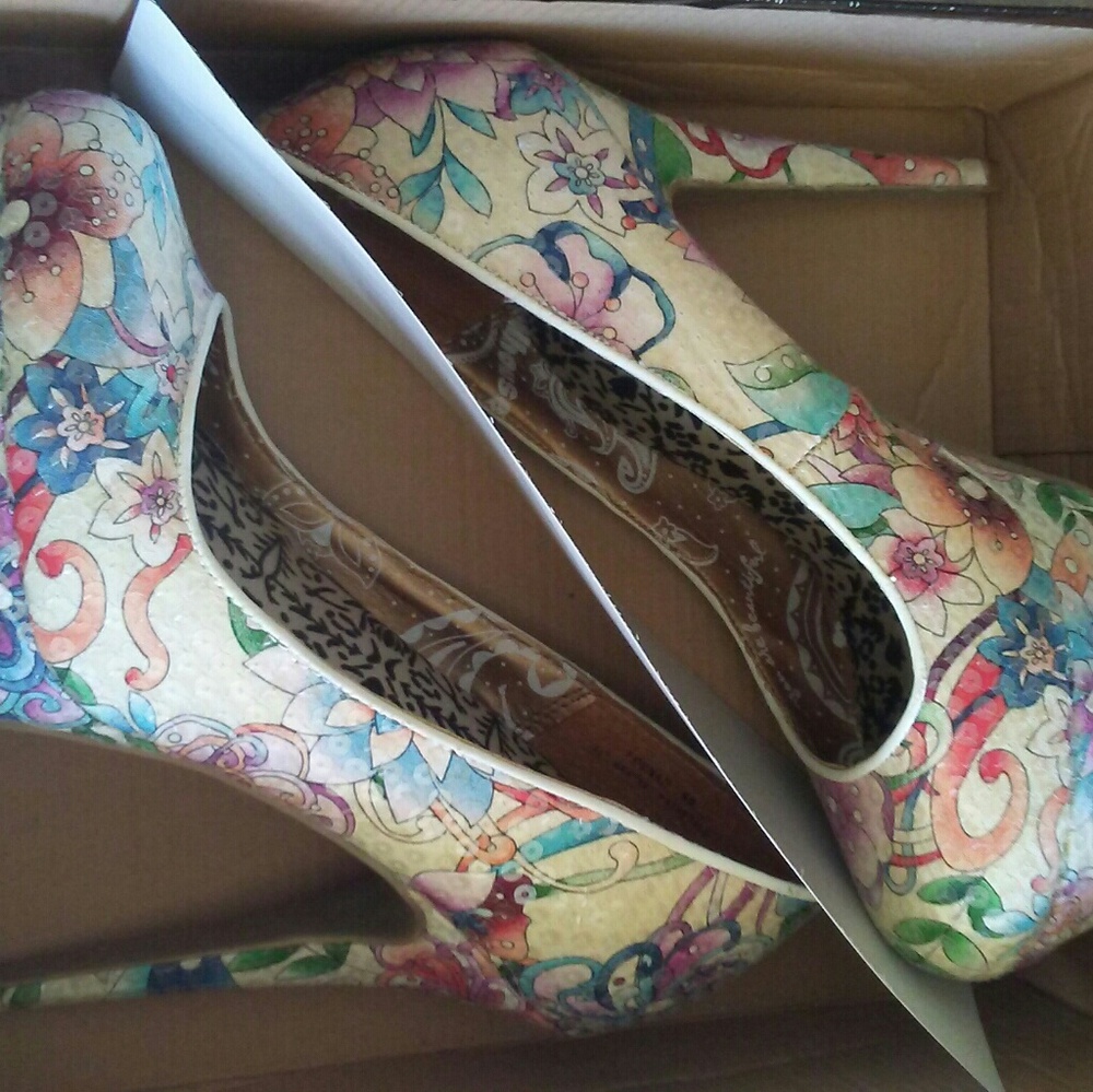 Ed hardy inspired Dollhouse heels