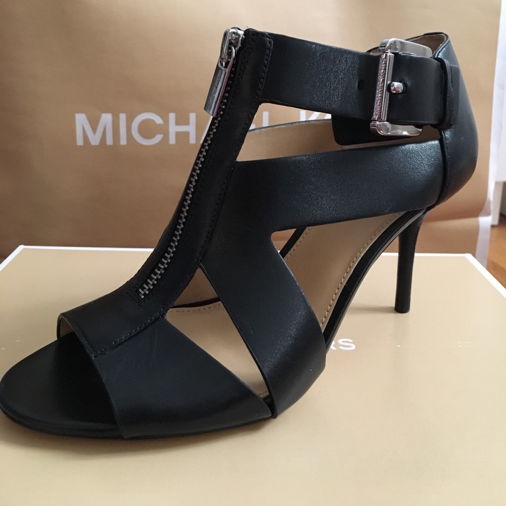 Michael kors Anya mid black leather 6.5