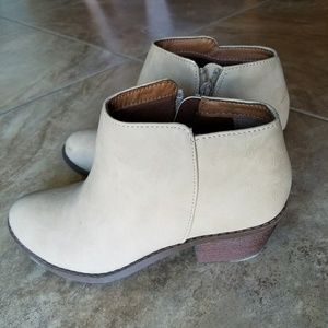 Girls' Size 2 Soda Fashion Boots