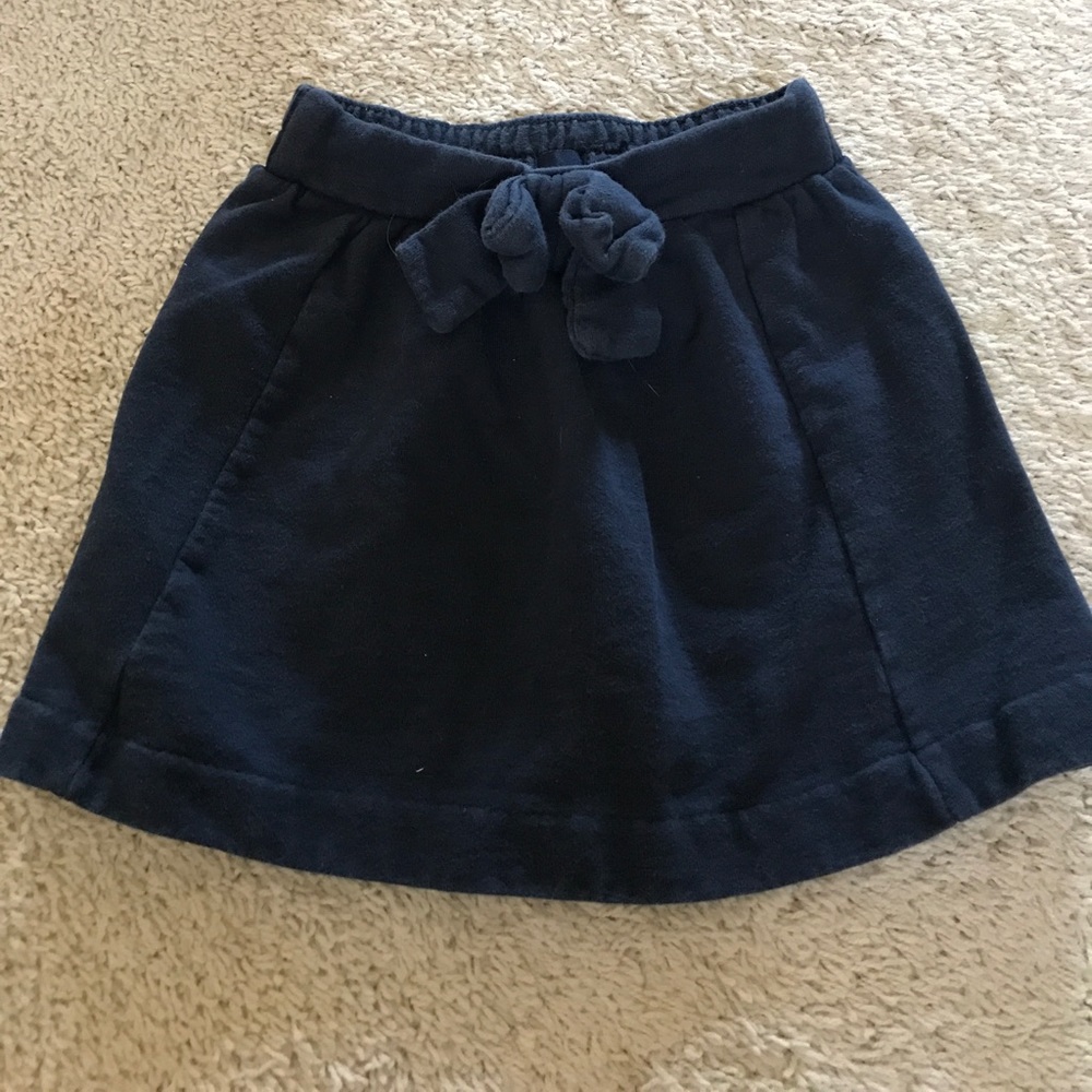 Gap skirt