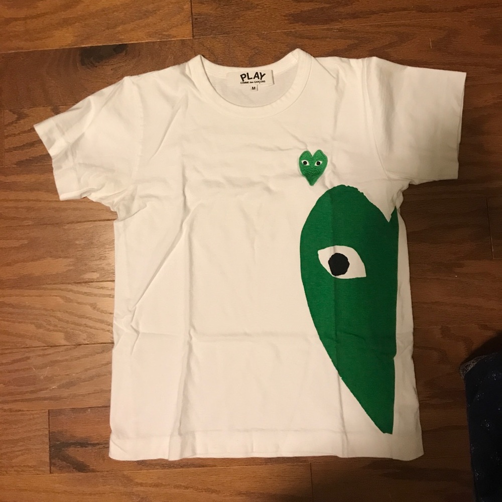 Comme de garcons green heart tee