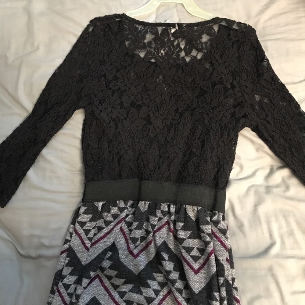 Dress - Picture 3 of 3