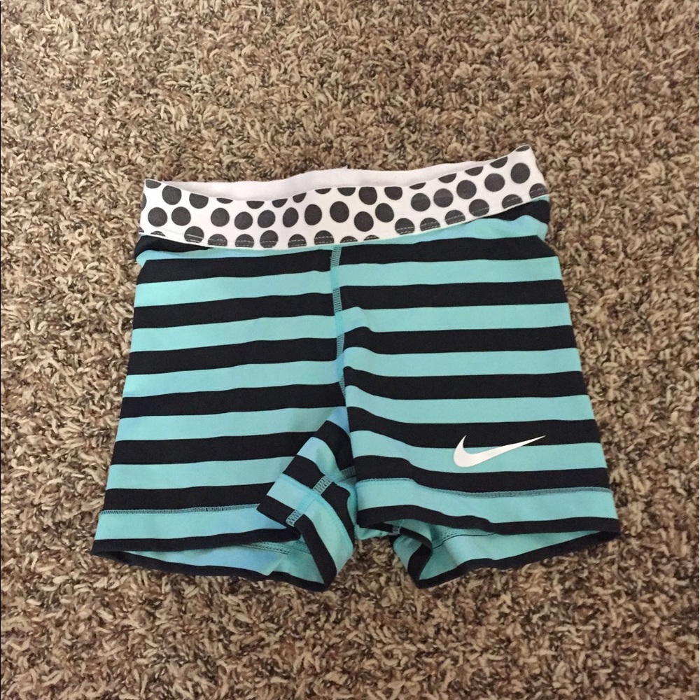 nike compression shorts