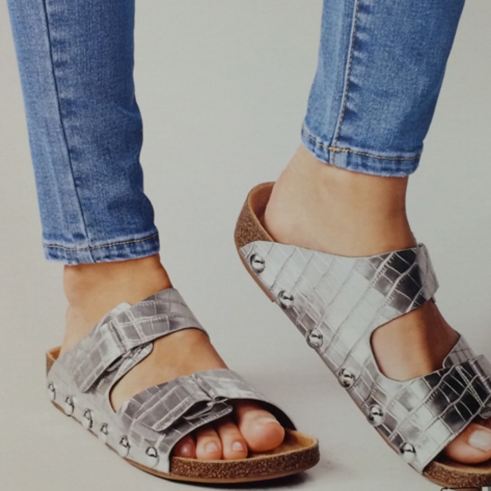 Sam & Libby Birk-like silver sandles sz.9